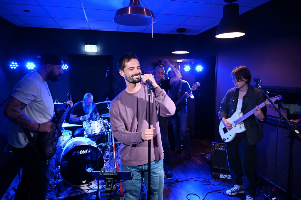 ../Images/10 jaar Ro's Barbershop 186.jpg